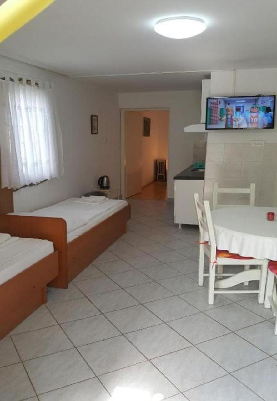 Apartments Dobri - 500M From Beach 닌 외부 사진